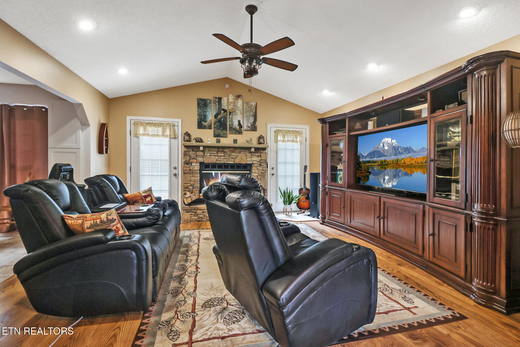 422 Pine Grove Road Crossville, TN 38571 - Photo 7 of 32 if1a9585-if1a9589_optional