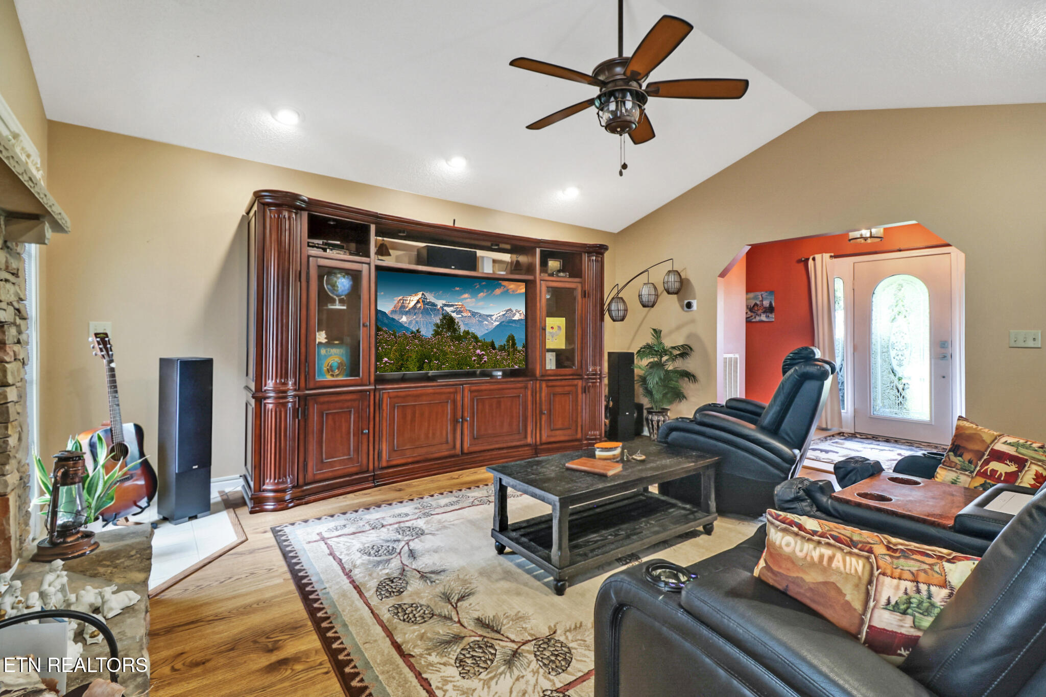 422 Pine Grove Road Crossville, TN 38571 - Photo 8 of 32 if1a9590-if1a9594_optional