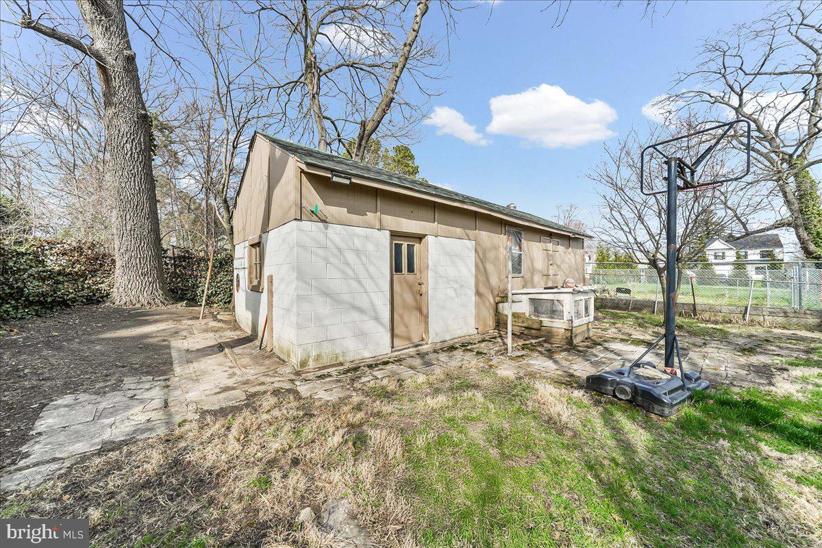 209 Boxwood Road Wilmington, DE 19804 - Photo 18 of 18 large shed