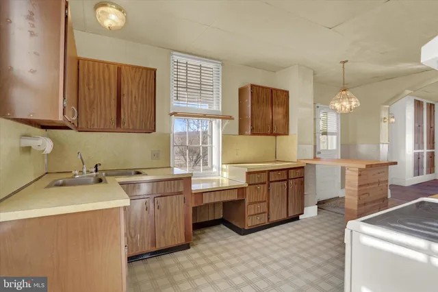 $190,000 | 25 South Market Street, Millerstown, PA 17062