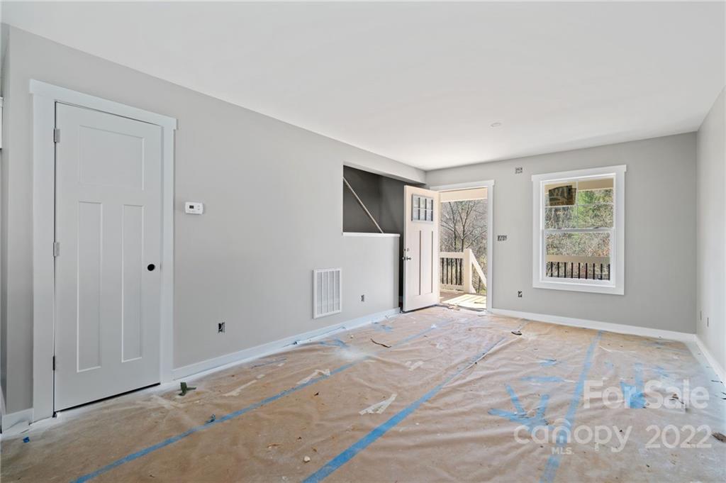 55 Cole Road Leicester, NC 28748 - Photo 6 of 27 Gallery Image 6