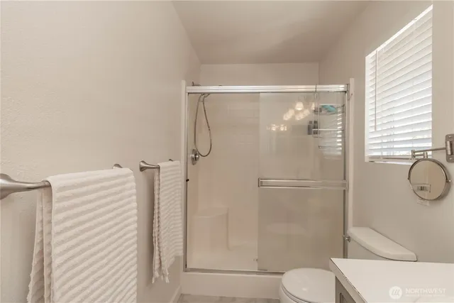 $599,999 | 9002 65th Avenue East, Puyallup, WA 98371