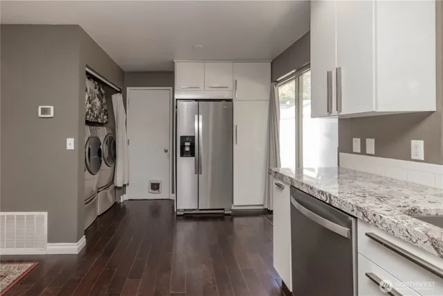 $599,999 | 9002 65th Avenue East, Puyallup, WA 98371