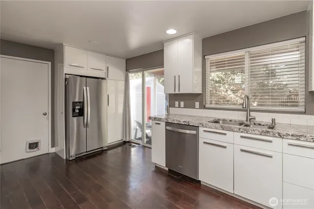 $599,999 | 9002 65th Avenue East, Puyallup, WA 98371