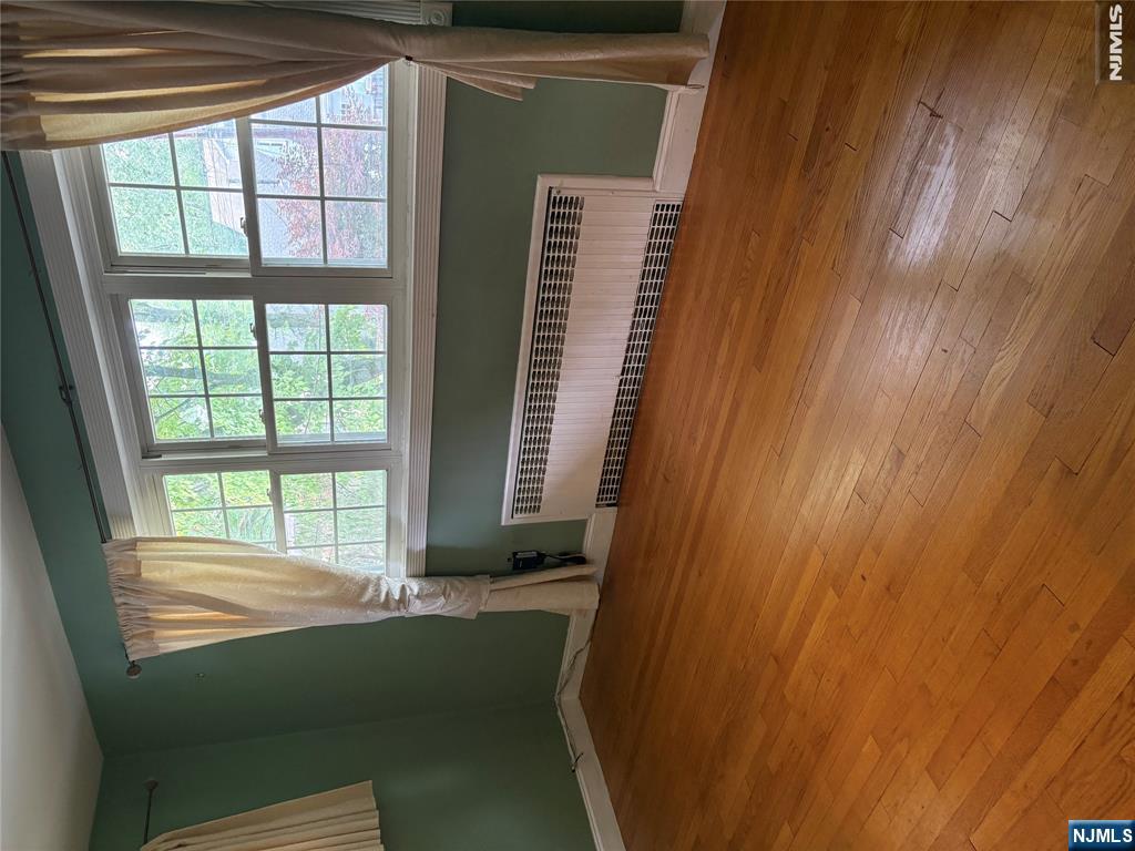 35 Knickerbocker Road Closter, NJ 07624 - Photo 5 of 11