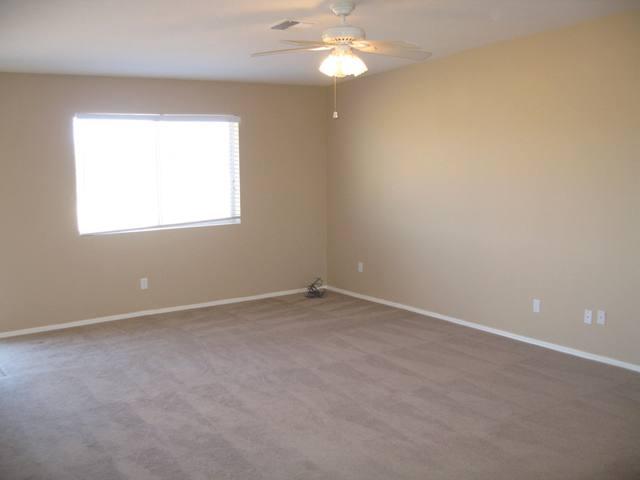 12101 East Reksom Road Florence, AZ 85132 - Photo 4 of 8 Formal/Living Room