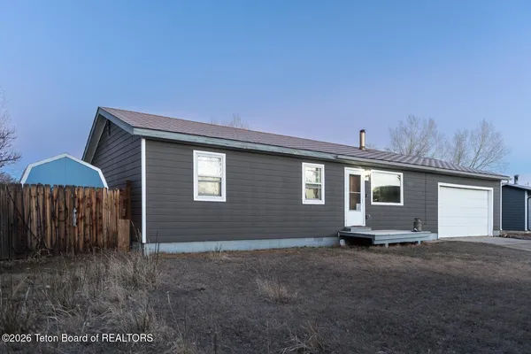 $399,000 | 456 South Lincoln Avenue, Pinedale, WY 82941