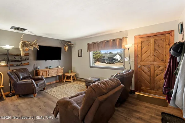 $399,000 | 456 South Lincoln Avenue, Pinedale, WY 82941