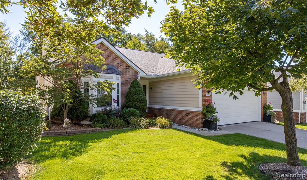 30796 Golden Ridge Novi, MI 48377 - Photo 3 of 54