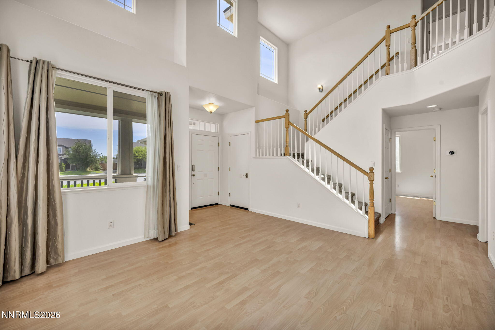 9825 Suncrest Drive Reno, NV 89506 - Photo 6 of 62 41-web-or-mls-9825-suncrest-dr