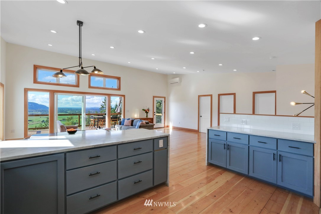 28740 Bacus Road Sedro-Woolley, WA 98284 - Photo 18 of 40 a kitchen with sink and window