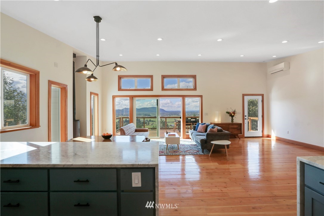 28740 Bacus Road Sedro-Woolley, WA 98284 - Photo 19 of 40 a lobby with furniture and floor to ceiling window