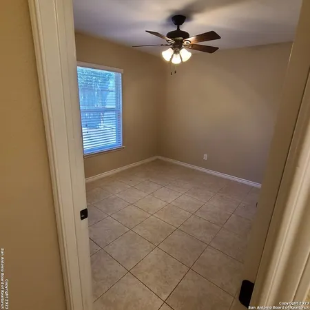 $1,800 | 1235 Greenhill Drive, Canyon Lake, TX 78133