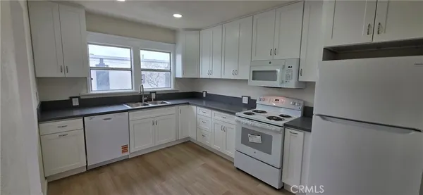 $2,500 | 2838 East 4th Street, Long Beach, CA 90814