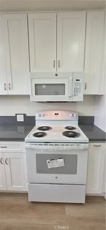 $2,500 | 2838 East 4th Street, Long Beach, CA 90814