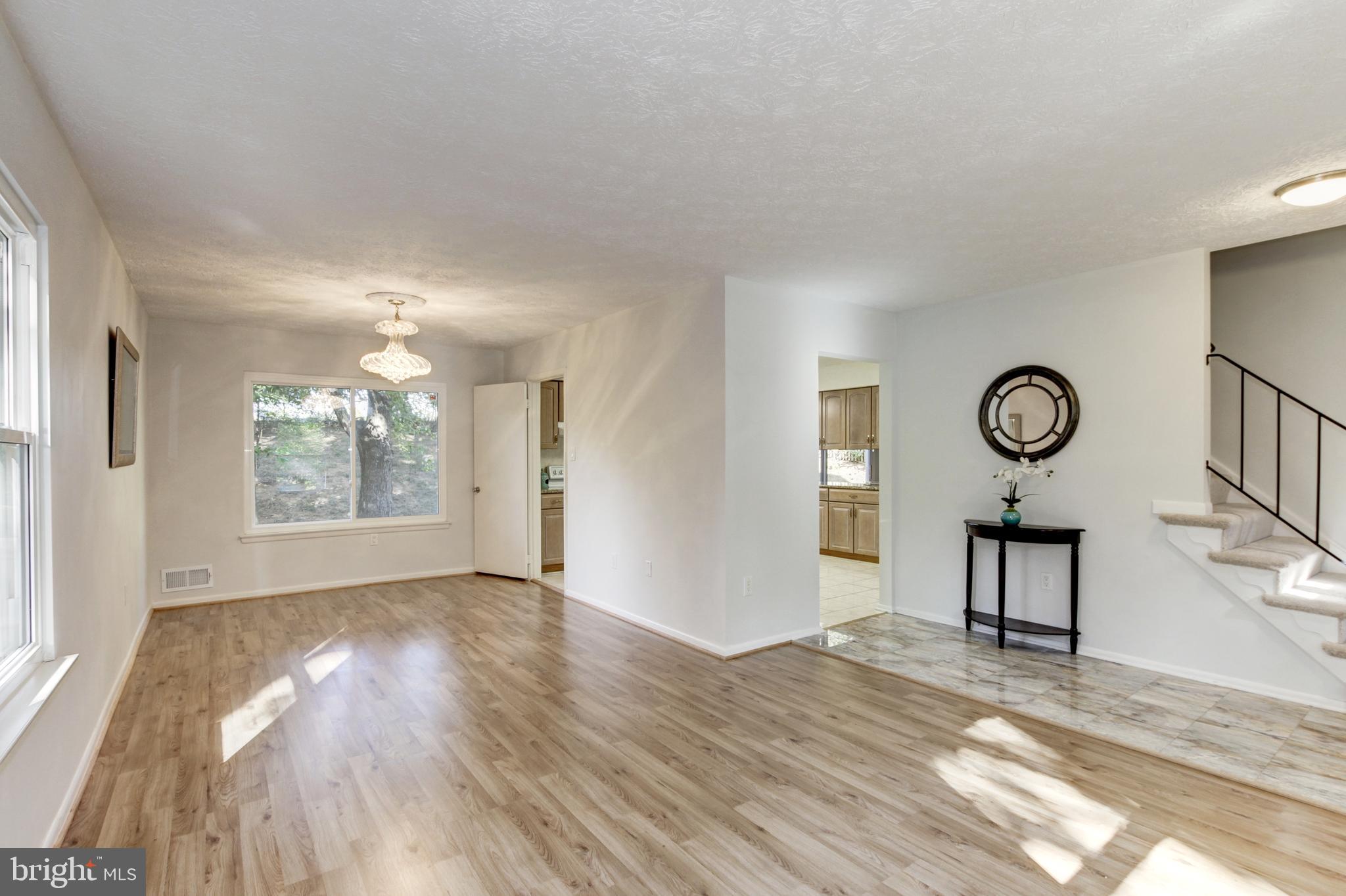 12121 Pueblo Road Gaithersburg, MD 20878 - Photo 3 of 28 Gallery Image 3