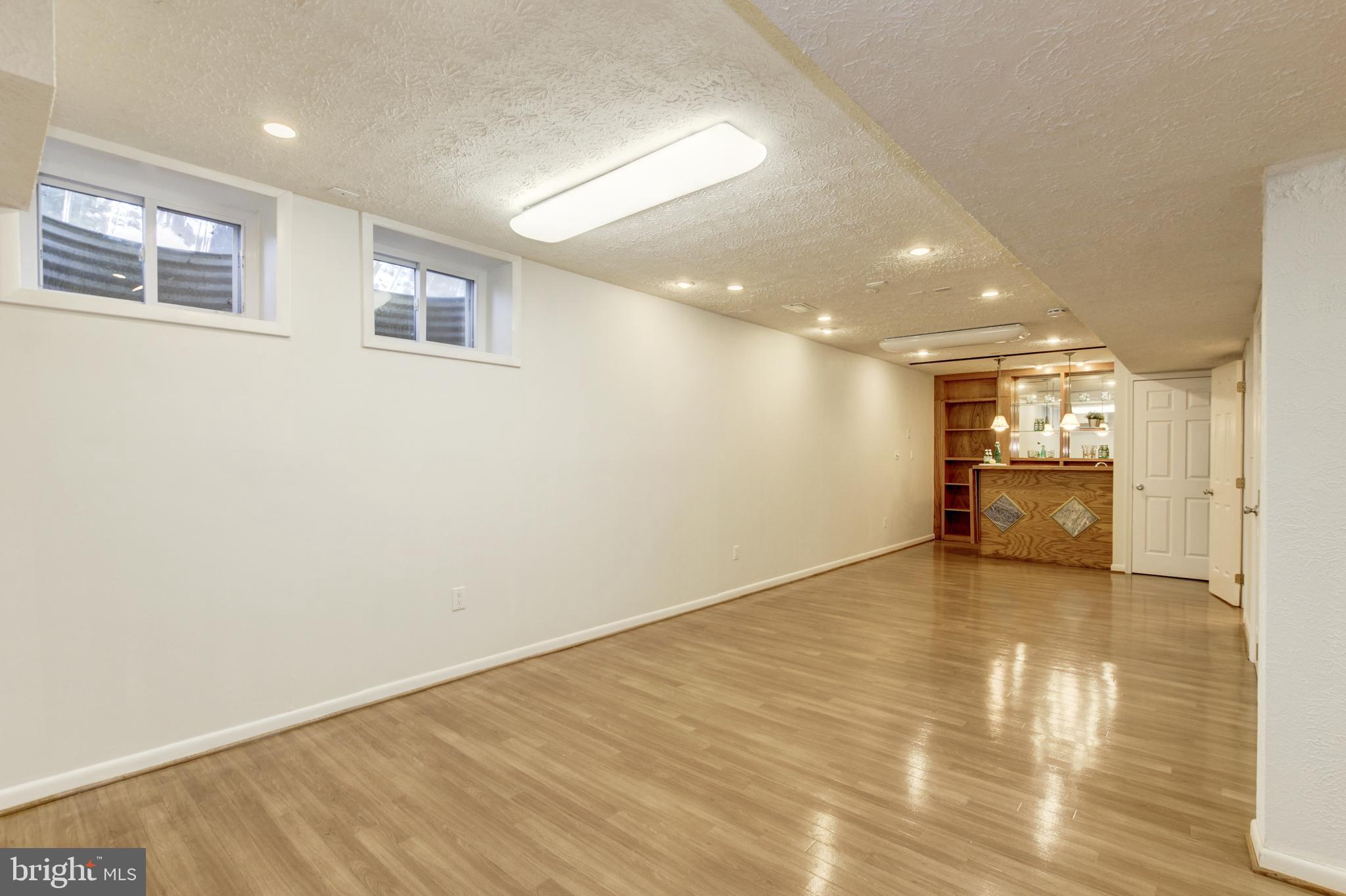 12121 Pueblo Road Gaithersburg, MD 20878 - Photo 22 of 28 Gallery Image 22