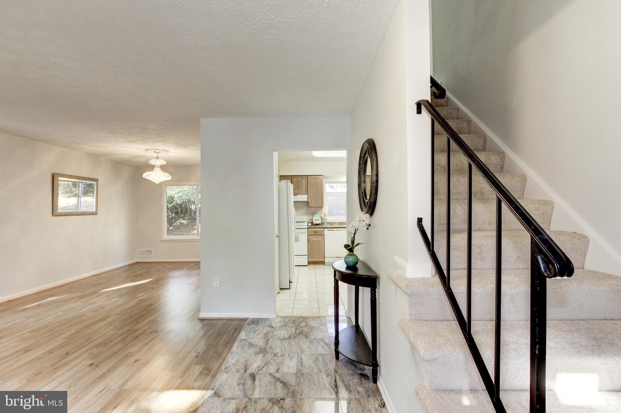 12121 Pueblo Road Gaithersburg, MD 20878 - Photo 5 of 28 Gallery Image 5