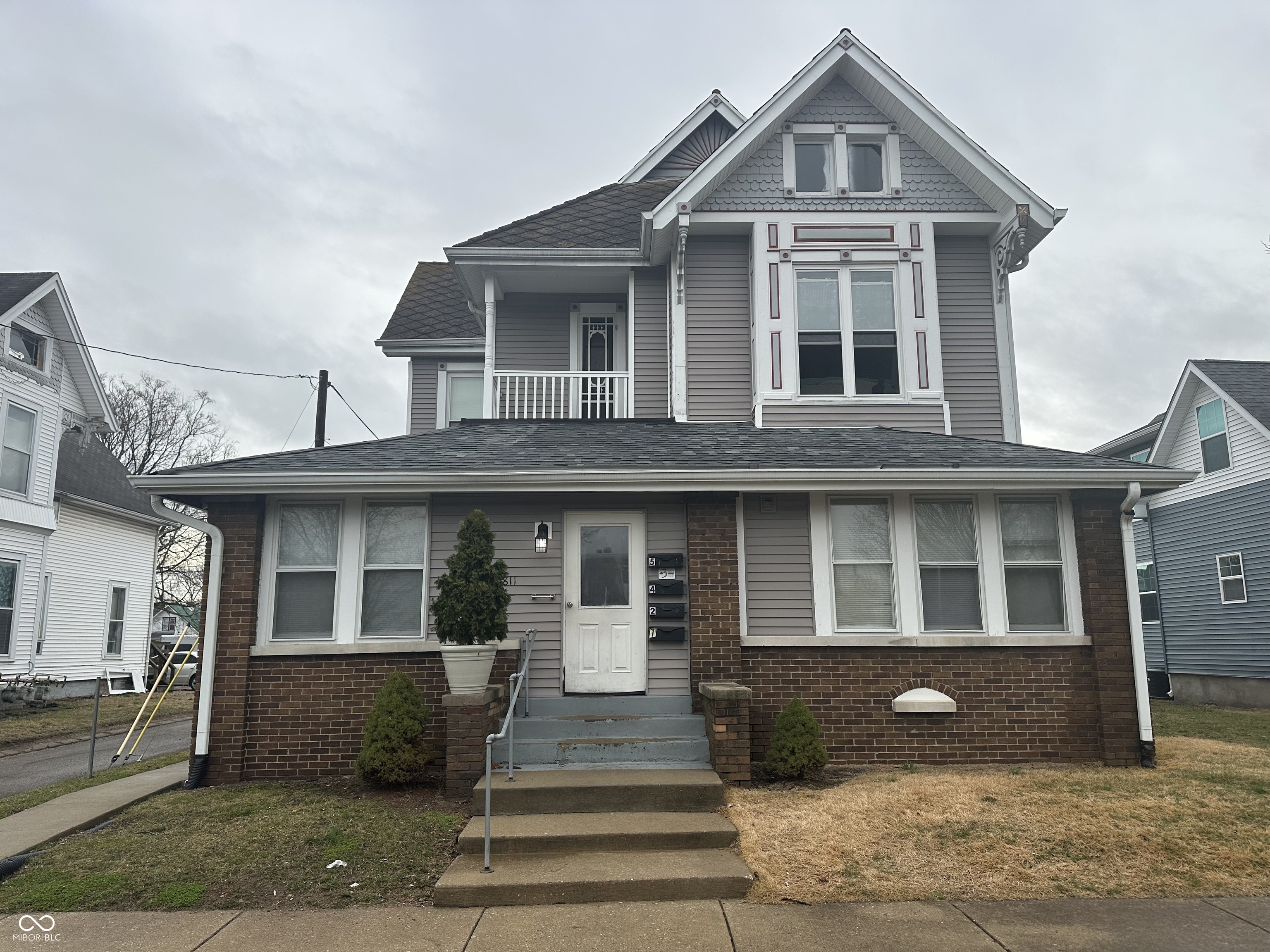 811 Pearl Street Columbus, IN 47201 - Photo 1 of 2
