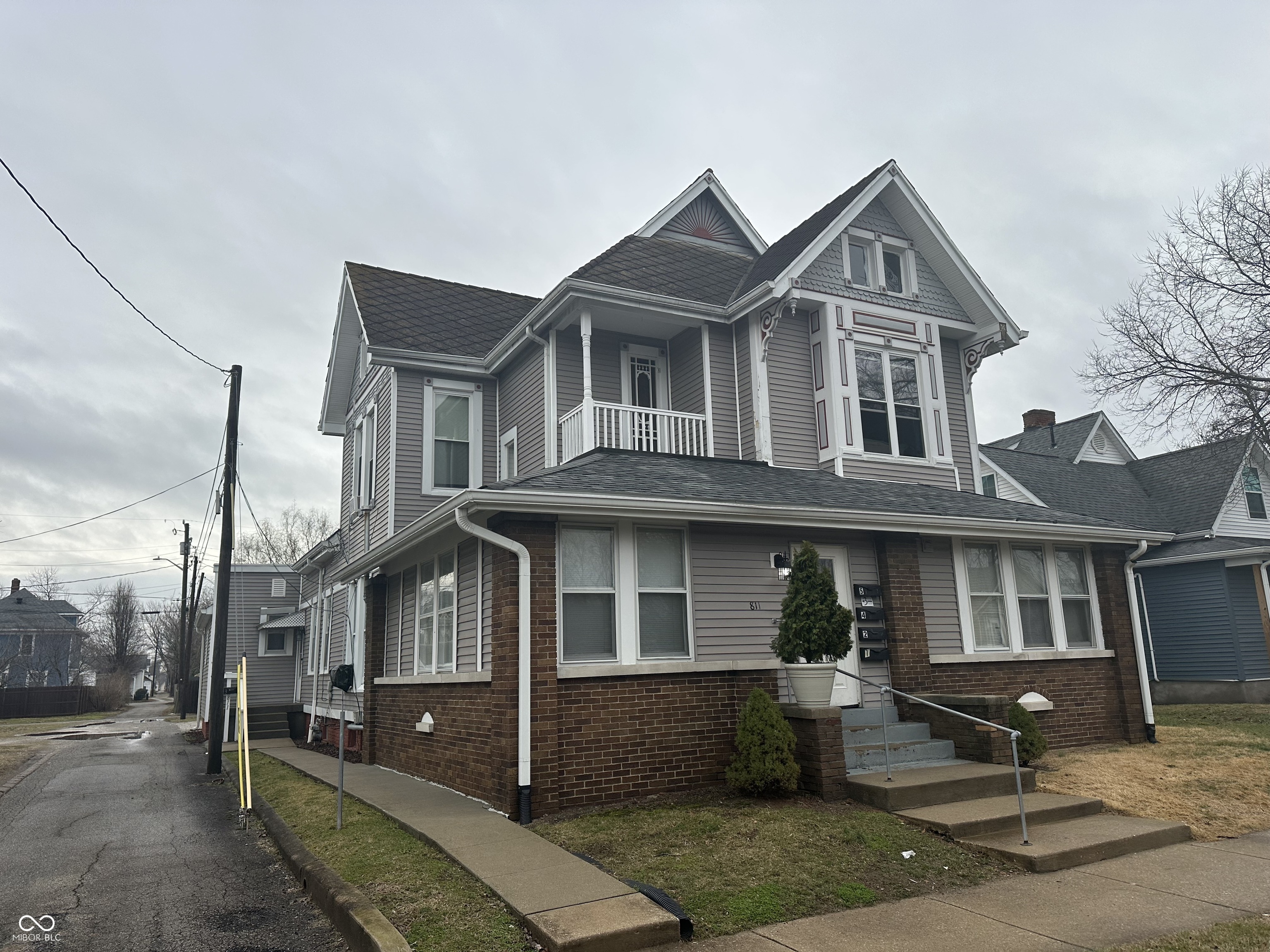 811 Pearl Street Columbus, IN 47201 - Photo 2 of 2