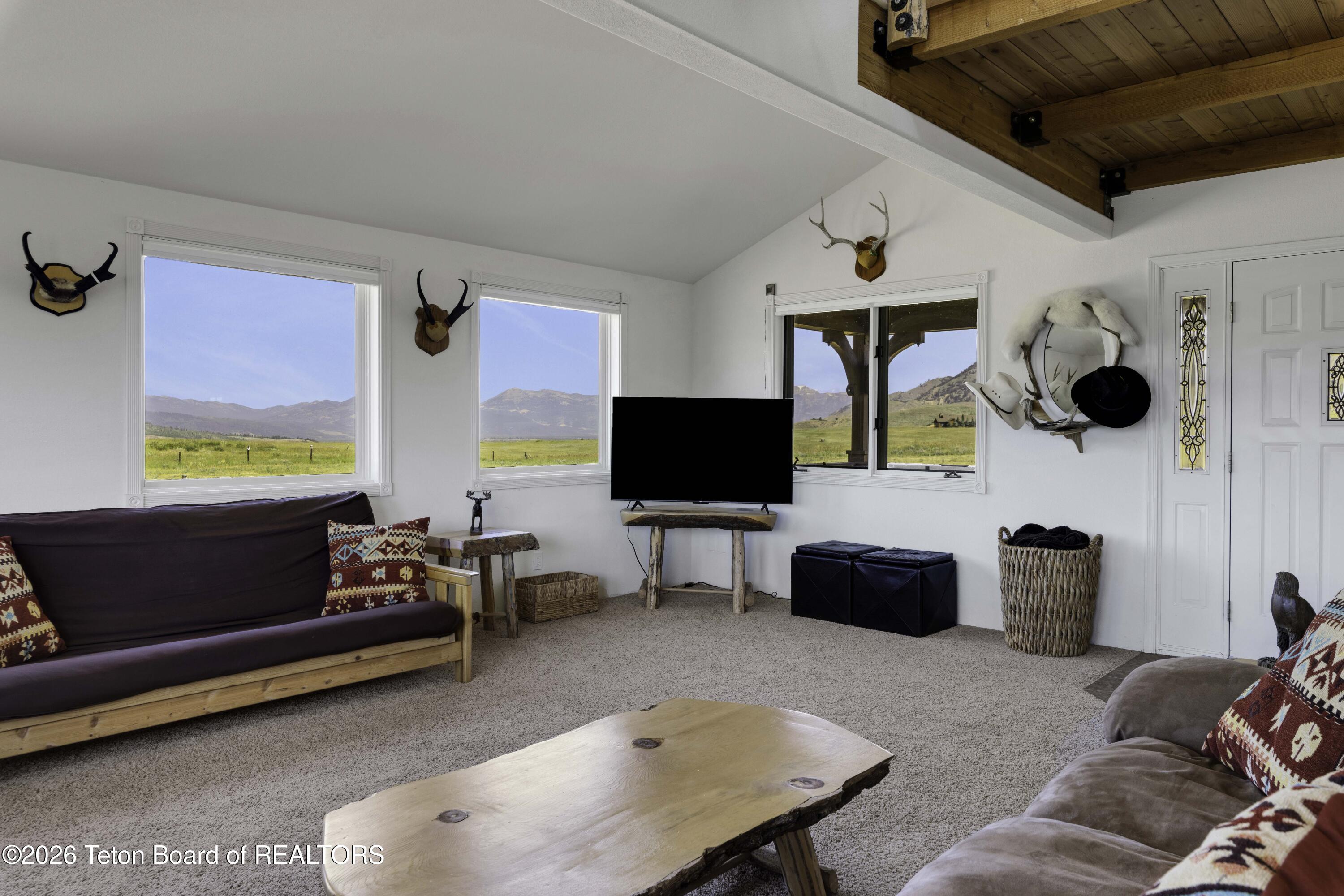 7585 South Squaw Creek Road Jackson, WY 83001 - Photo 3 of 26 Great Room