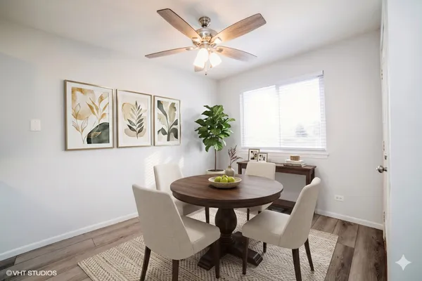 $2,100 | 373 Newport Lane, Unit D1, Bartlett, IL 60103
