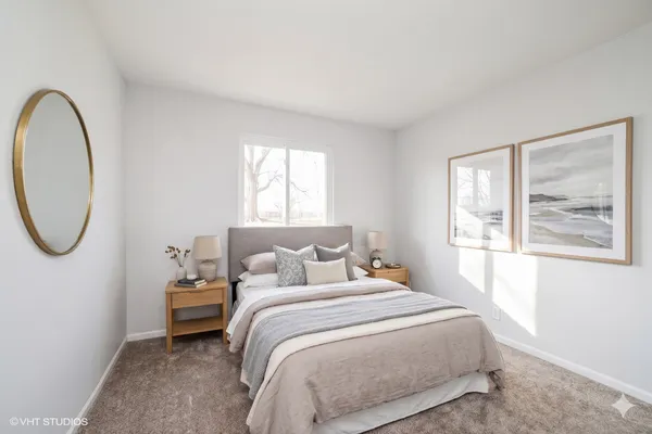 $2,100 | 373 Newport Lane, Unit D1, Bartlett, IL 60103
