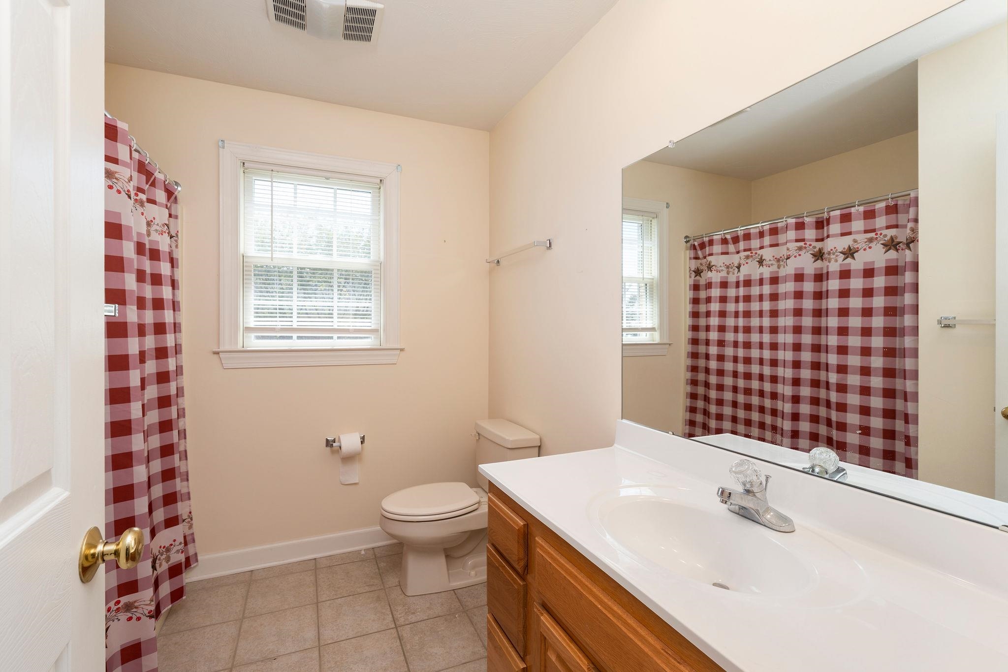 97 Gloucester Road Stuarts Draft, VA 24477 - Photo 48 of 67 Hall Bath two