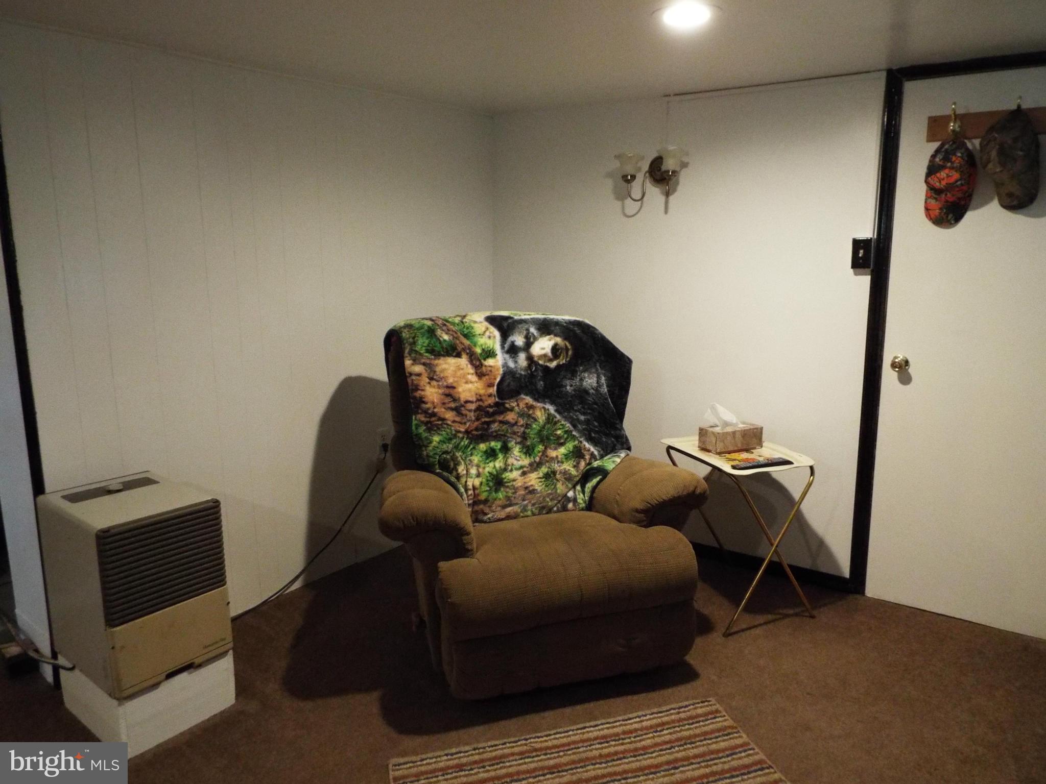 606 Carvel Grove Road Baltimore, MD 21221 - Photo 13 of 19 Family Room