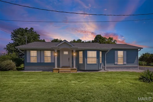 $295,000 | 3021 Carlyle Avenue, Belleville, IL 62221