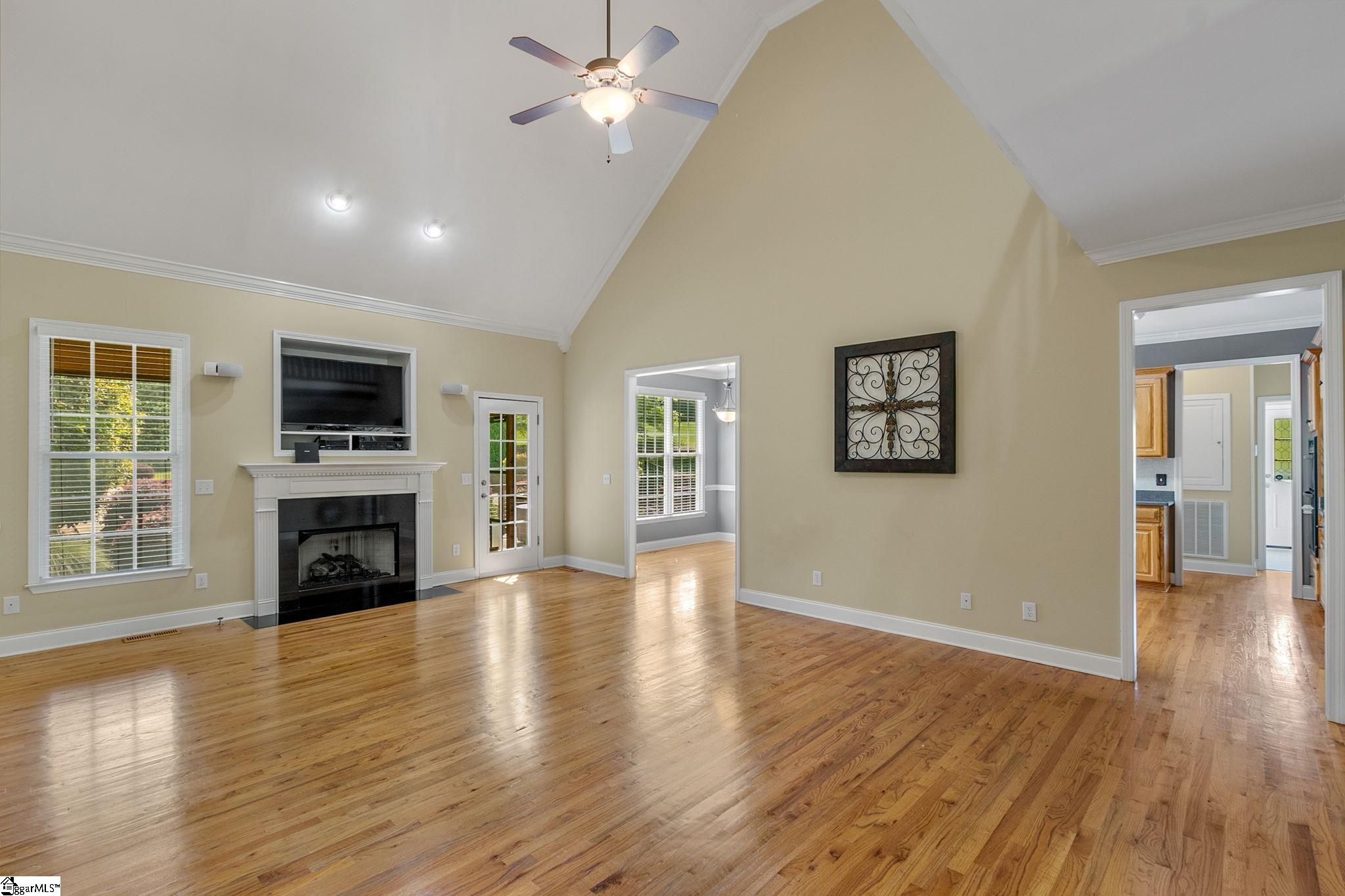 15 South Silver View Lane Greer, SC 29651 - Photo 5 of 36