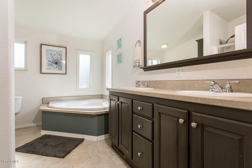 1550 Rory Lane, Unit 84 Simi Valley, CA 93063 - Photo 13 of 36 13-1550 Rory Lane by Stan & Renee Rector