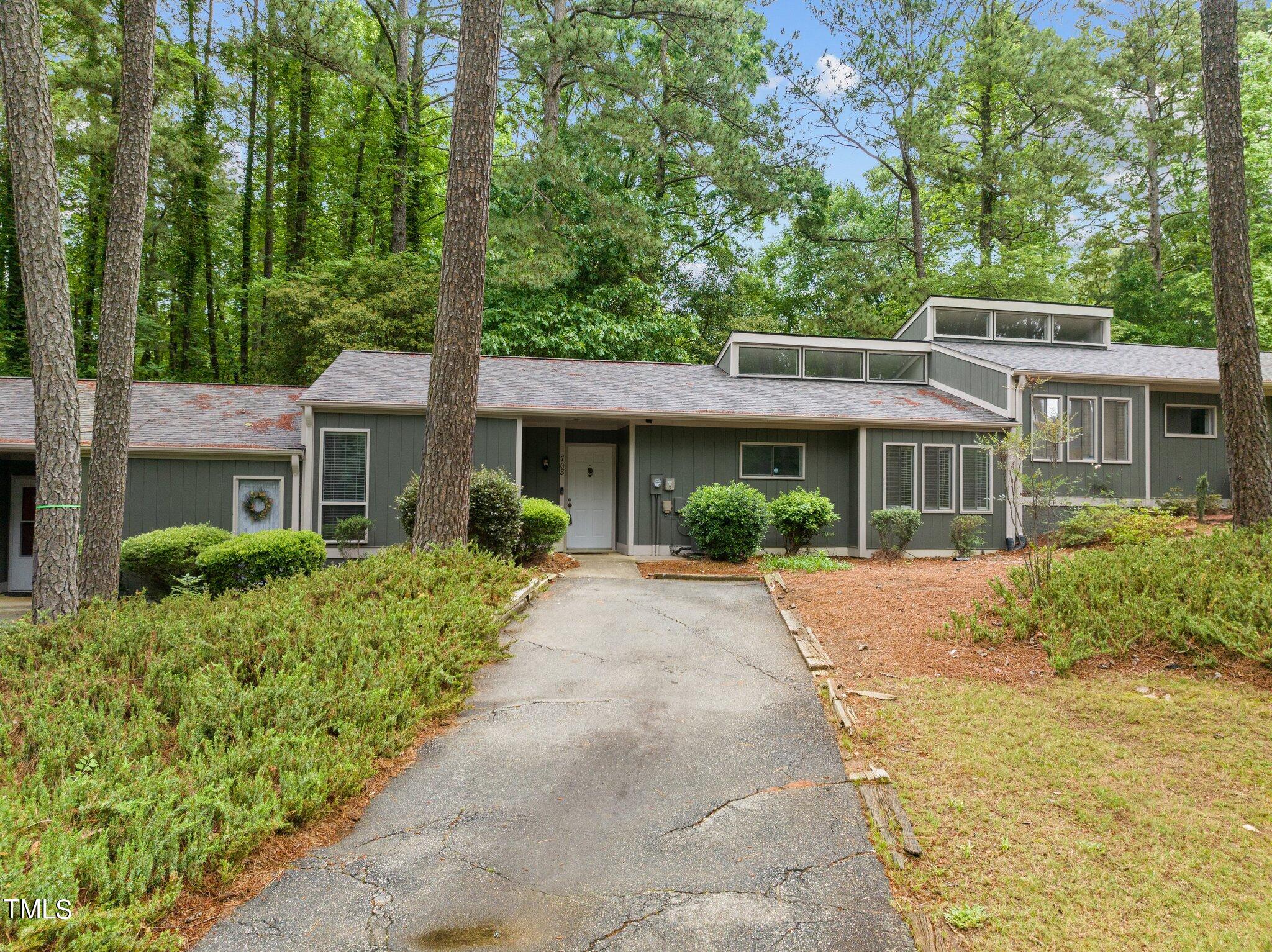 708 Godwin Court Raleigh, NC 27606 - Photo 9 of 48 1-web-or-mls-DJI_0465