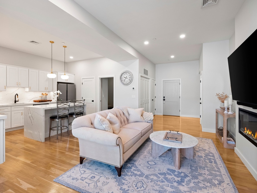 531 Main Street, Unit 1002 Reading, MA 01867 - Photo 13 of 34