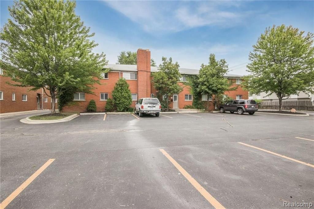 629 West Maple Road, Unit 6298 Clawson, MI 48017 - Photo 16 of 20