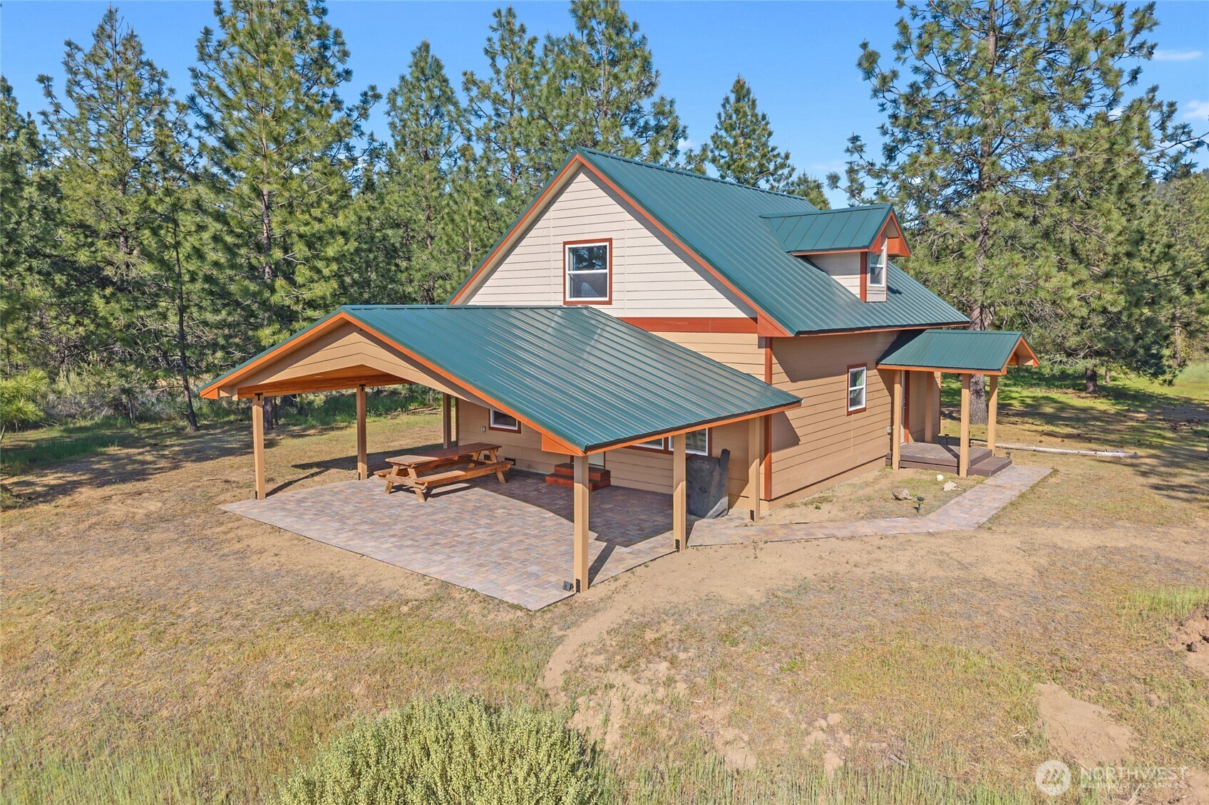 6523 Camp Naborlee Road Fruitland, WA 99129 - Photo 4 of 40