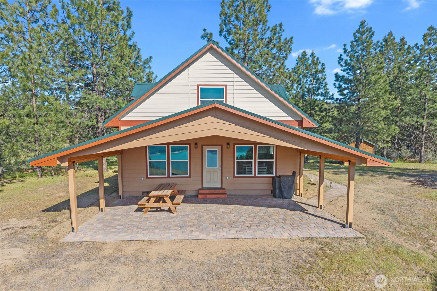 6523 Camp Naborlee Road Fruitland, WA 99129 - Photo 5 of 40