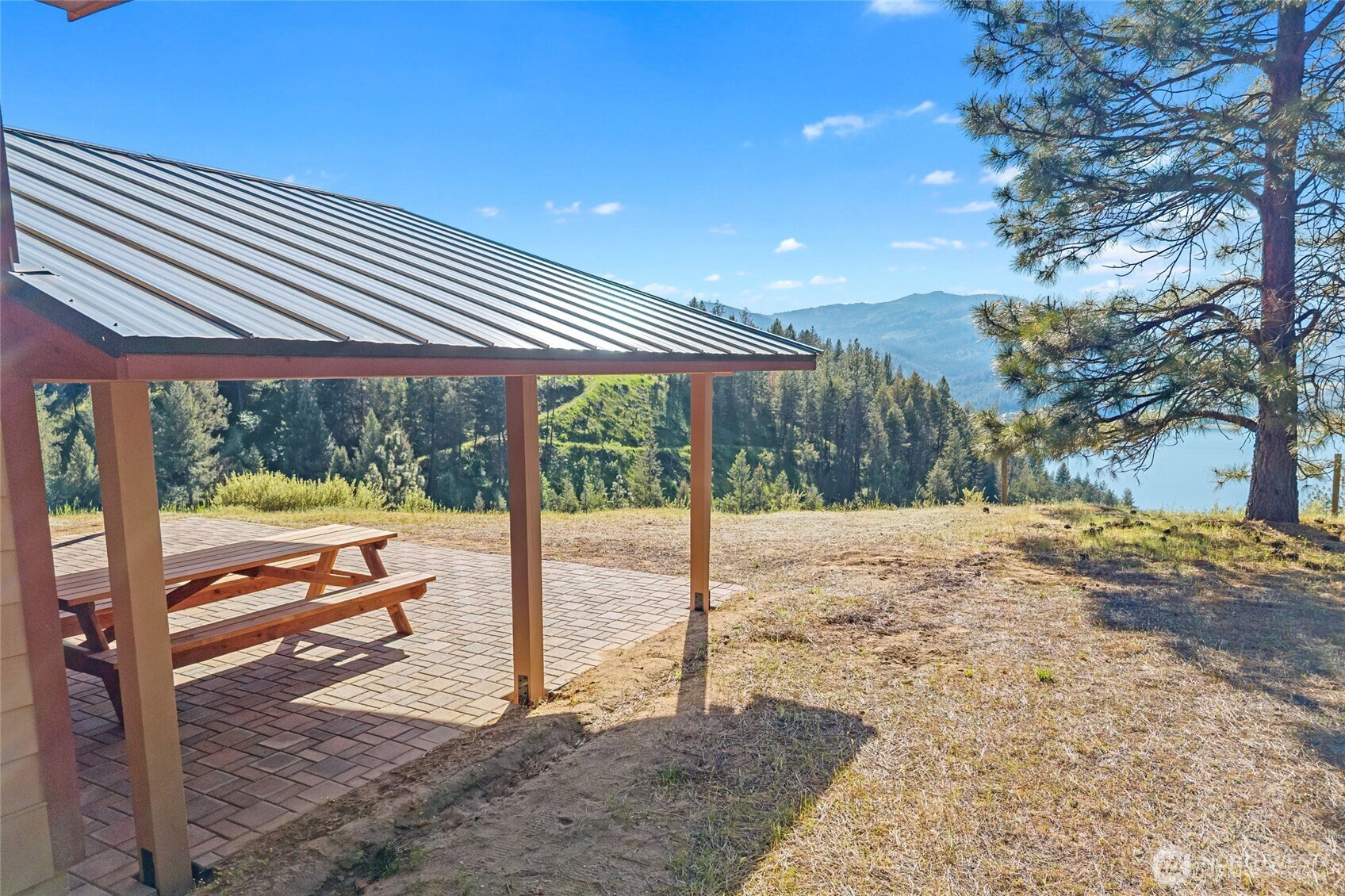 6523 Camp Naborlee Road Fruitland, WA 99129 - Photo 6 of 40