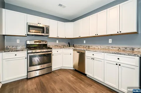 $499,000 | 1030 Cumberland Court, Unit 1030, Mahwah, NJ 07430
