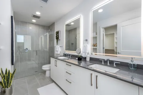 $884,536 | 1212 Demonbreun Street, Unit B2 (F), Nashville, TN 37203