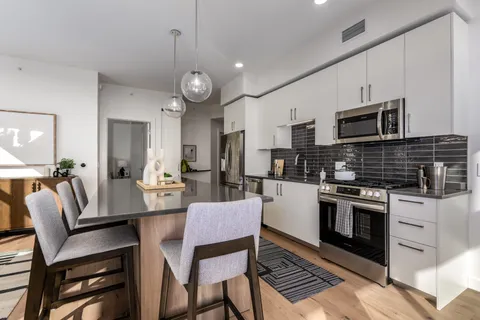 $884,536 | 1212 Demonbreun Street, Unit B2 (F), Nashville, TN 37203