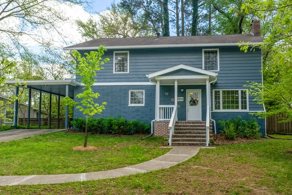 $229,900 | 1305 West Tenney Drive, Carbondale, IL 62901