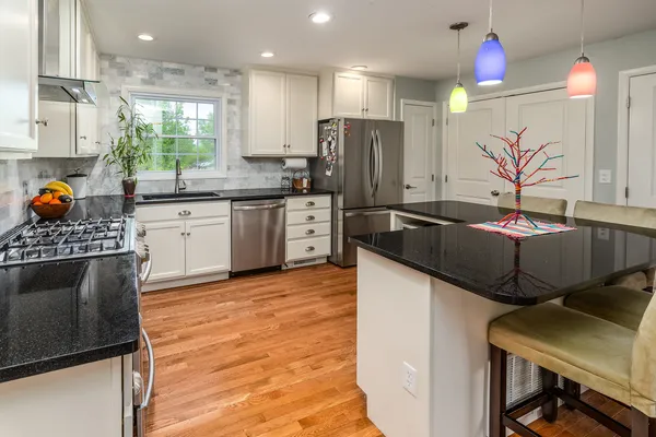$229,900 | 1305 West Tenney Drive, Carbondale, IL 62901