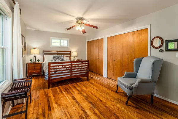 $229,900 | 1305 West Tenney Drive, Carbondale, IL 62901