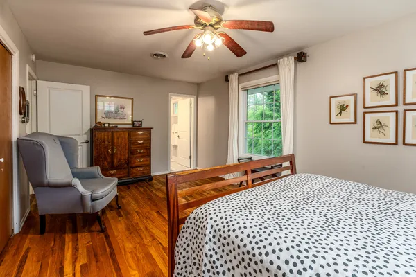 $229,900 | 1305 West Tenney Drive, Carbondale, IL 62901
