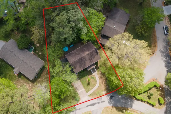 $229,900 | 1305 West Tenney Drive, Carbondale, IL 62901