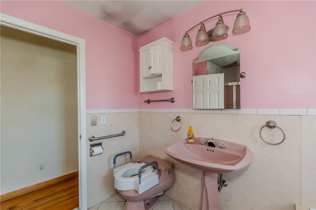 39 Francis Road Glocester, RI 02857 - Photo 31 of 50