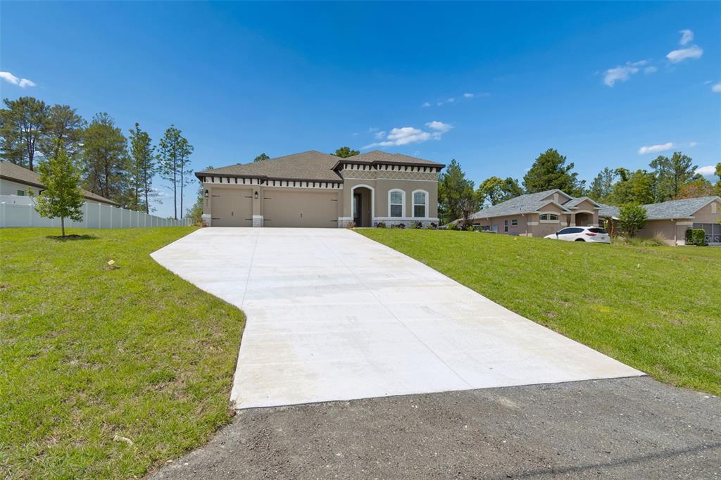 8283 Nittany Road Weeki Wachee, FL 34613 - Photo 3 of 35