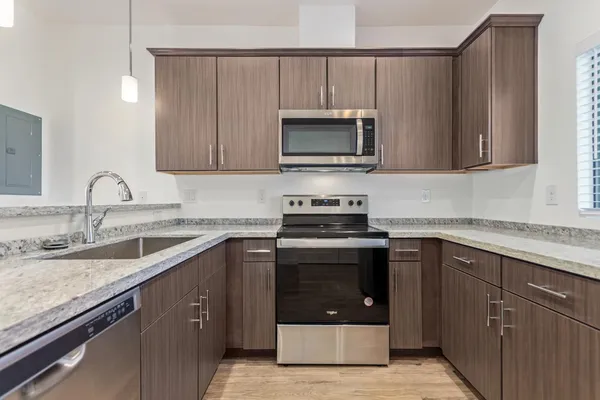 $1,695 | 2063 East Lemon Street, Unit 3002, Tempe, AZ 85281