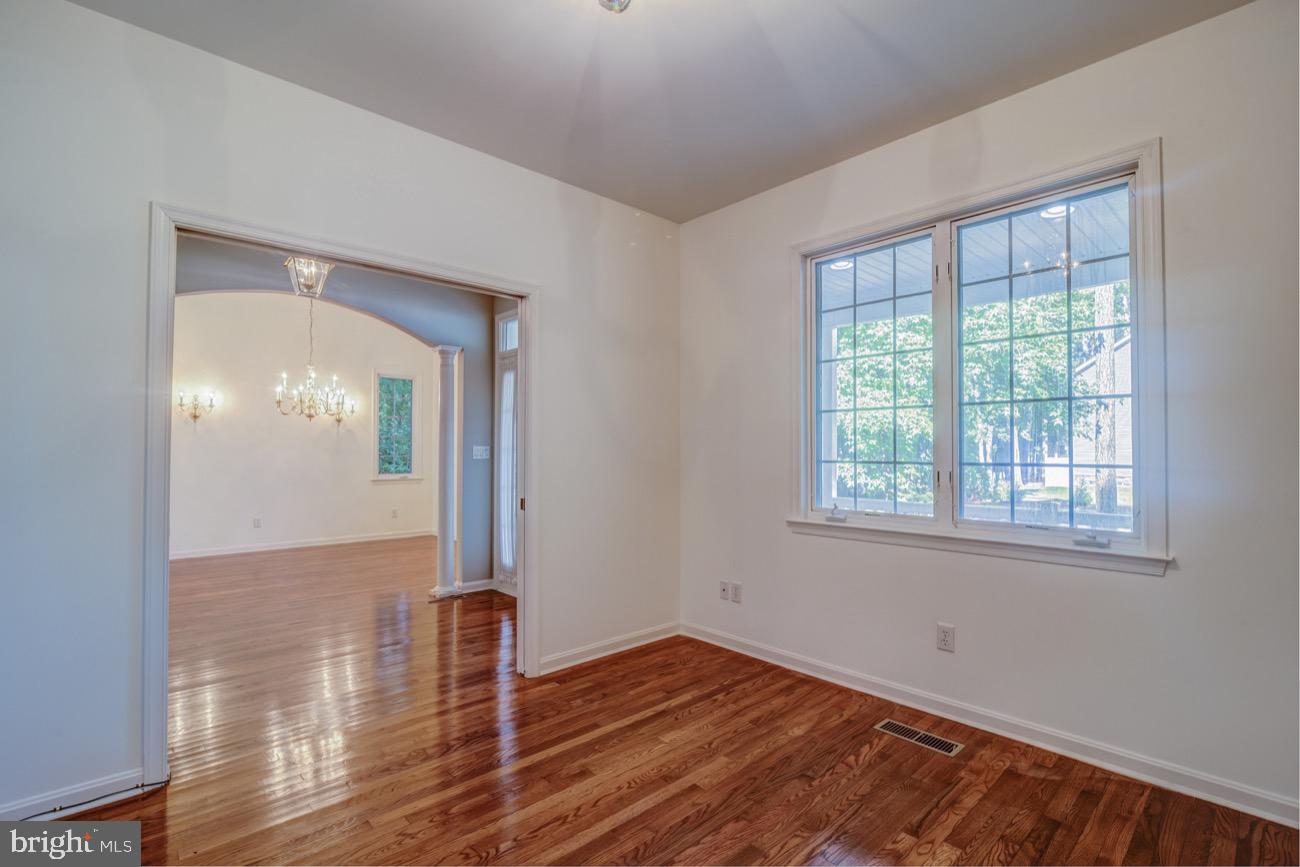 224 Charleston Road Ocean Pines, MD 21811 - Photo 21 of 46 Office/Sitting Area